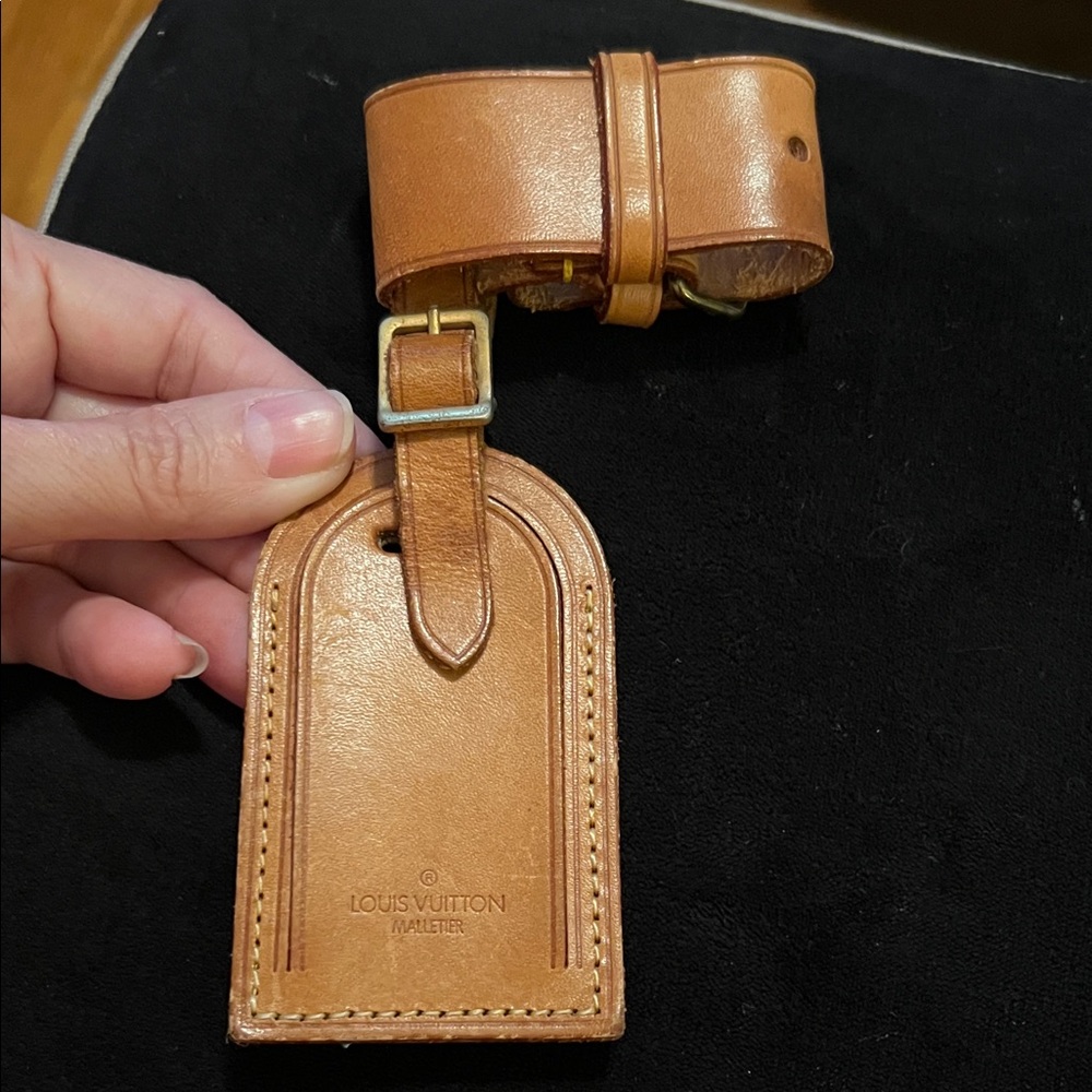 Louis Vuitton Brown Leather Luggage Tag
